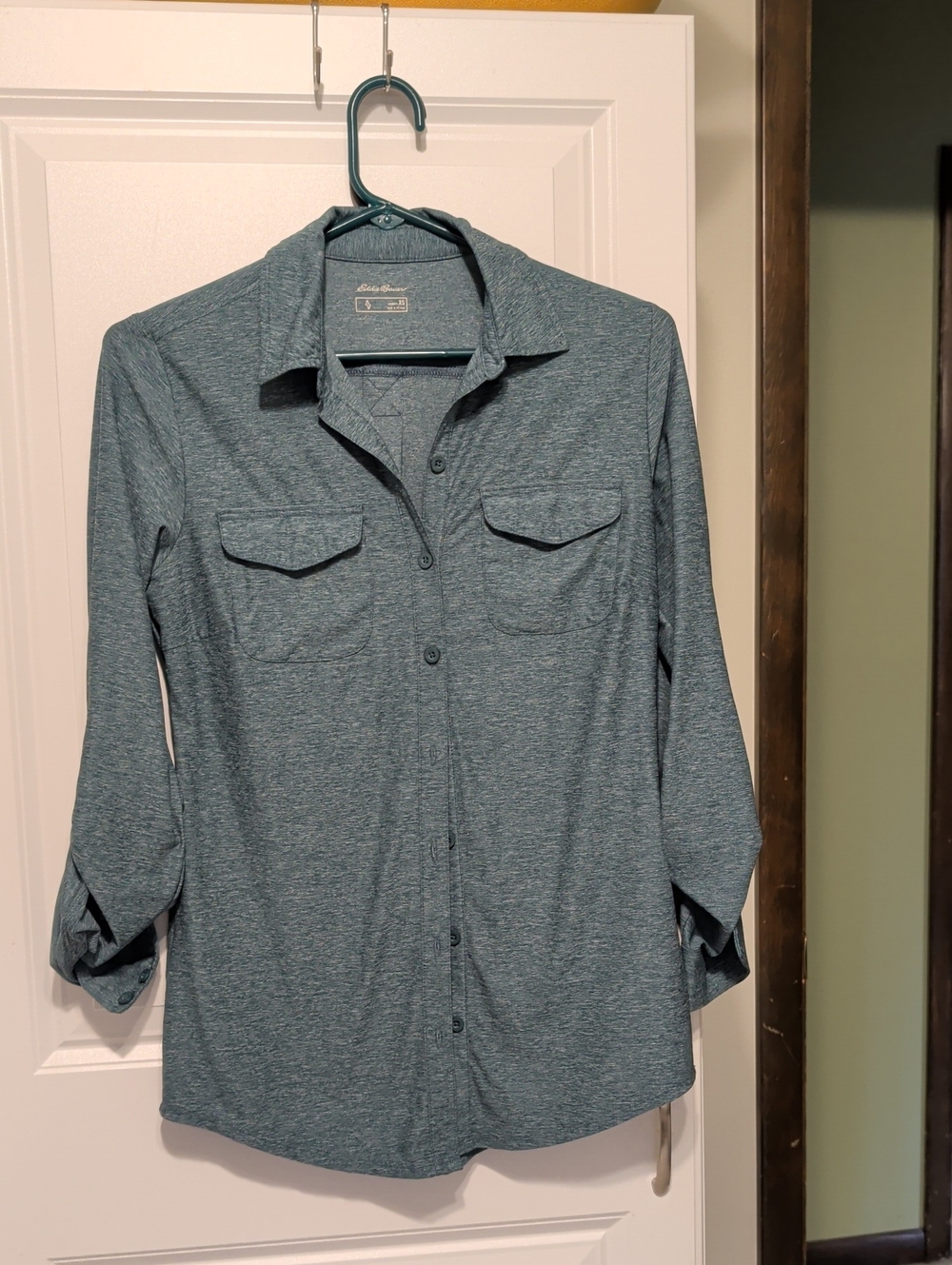 Eddie Bauer Women's Long Sleeve Button-up Shirt Size Extra Small